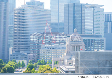 皇居半蔵門前、国立劇場に隣接する場所に位置している宿泊施設からの風景 皇居半蔵門前、国立劇場に隣接する場所に位置している宿泊施設からの風景 132380279