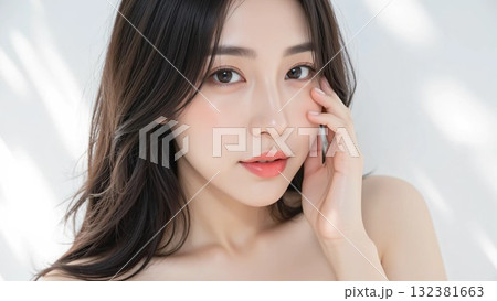 綺麗な女性のビューティーイメージ 132381663