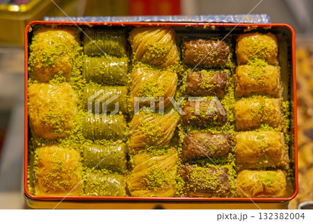 Pistachio Baklava Gift Box 132382004