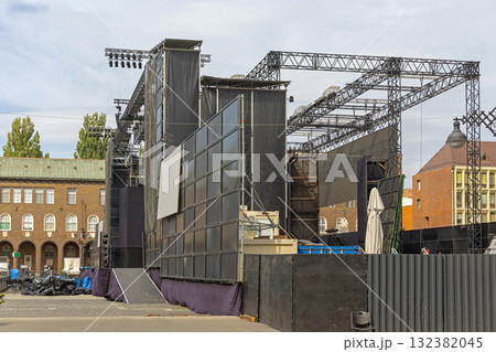 Temporary Stage Setup Temporary Stage Setup 132382045