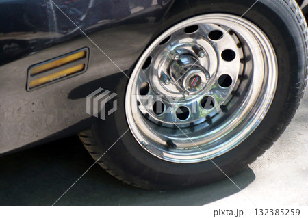 car wheel silver metallic steel rim 132385259