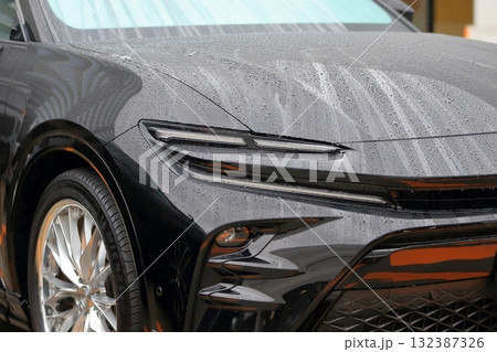 車のヘッドライト 132387326