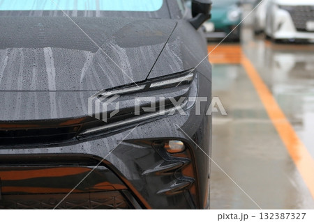 車のヘッドライト 132387327