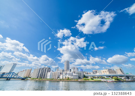 「東京都」深川付近の隅田川の風景 江東区 「東京都」深川付近の隅田川の風景 江東区 132388643