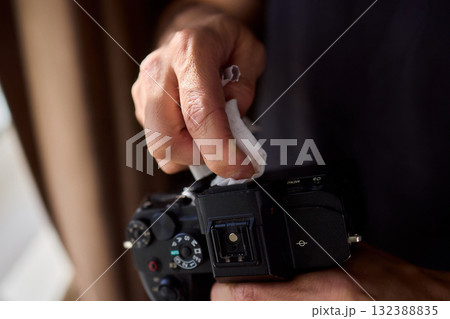 A Comprehensive Guide to Effective Camera Cleaning Techniques for Photography Enthusiasts 132388835