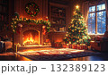 アニメ風、クリスマス装飾の室内、暖炉、クリスマスツリー 132389123