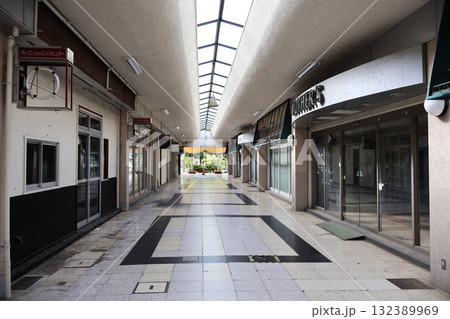 再開発に向け閉店移転相次ぐ「藤が丘ショッピングセンター」 132389969