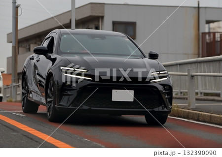 黒い国産スポーツカー 132390090