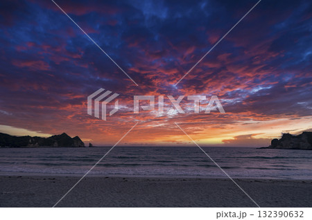 夕方の鵜原海水浴場 夕方の鵜原海水浴場 132390632