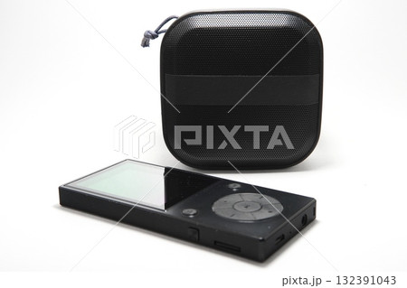 熊よけグッズ（BluetoothスピーカーとMP3プレーヤー） 132391043