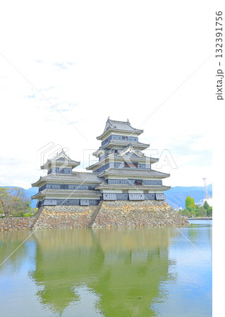 長野県松本市、国宝松本城の風景 132391756