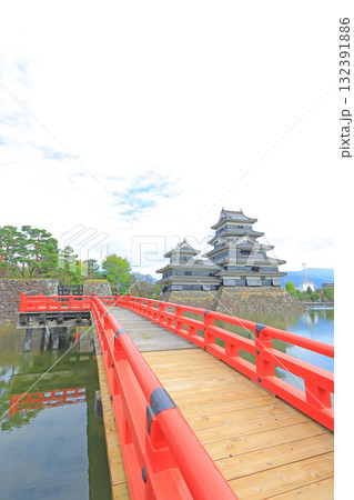 長野県松本市、国宝松本城の風景 長野県松本市、国宝松本城の風景 132391886