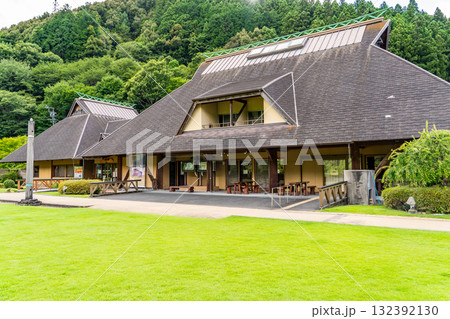 かわねの道の駅　フォーレなかかわね茶茗舘（川根茶を楽しむ体験でお茶の魅力を発見） 132392130