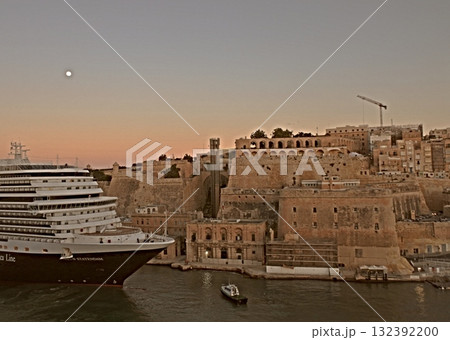 地中海に浮かぶマルタ島 132392200