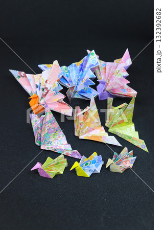 華やかな折り紙作品 132392682