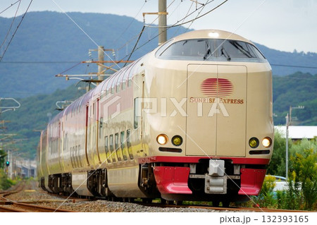 予讃線:端岡~国分 寝台特急サンライズ瀬戸(285系・7両編成) 予讃線:端岡~国分 寝台特急サンライズ瀬戸(285系・7両編成) 132393165