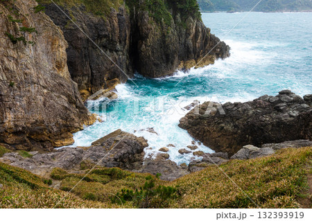 兵庫県香美町香住にある岡見公園からの秋の日本海の風景 132393919
