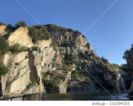 北木島　北木石の丁場湖 132394103