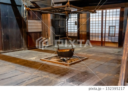 飛騨地方の平湯民俗館 旧豊坂家住宅(高山市指定文化財)江戸時代中期の古民家 飛騨地方の平湯民俗館 旧豊坂家住宅(高山市指定文化財)江戸時代中期の古民家 132395217