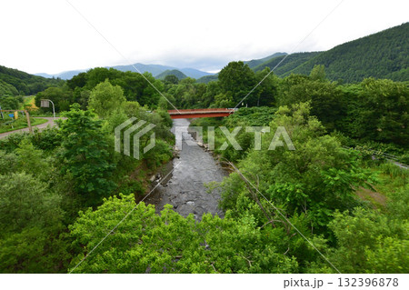 JR北海道石北本線白滝駅から上川駅間の風景(2023年夏) 132396878