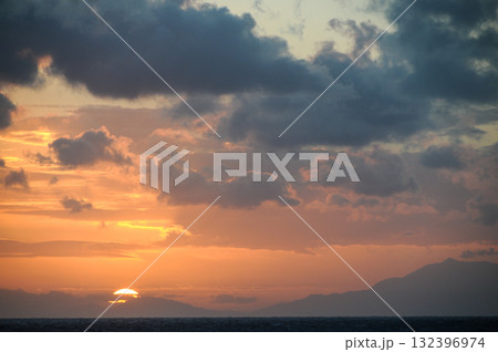 Sunset over the great barrier reef Sunset over the great barrier reef 132396974