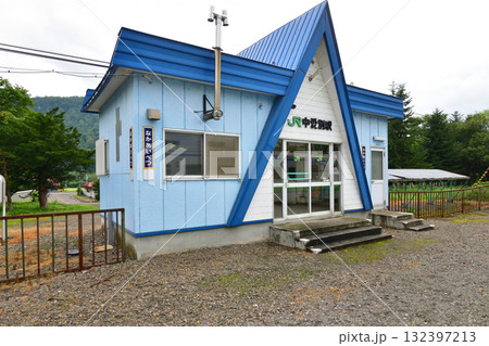 JR北海道石北本線上川駅から中愛別駅間の風景(2023年夏) JR北海道石北本線上川駅から中愛別駅間の風景(2023年夏) 132397213