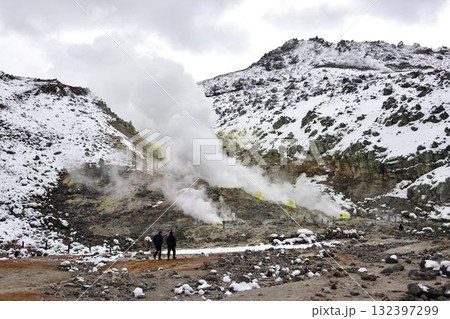 川湯硫黄山の景色 132397299