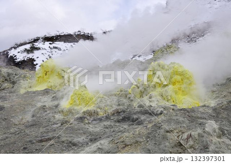 川湯硫黄山の景色 川湯硫黄山の景色 132397301