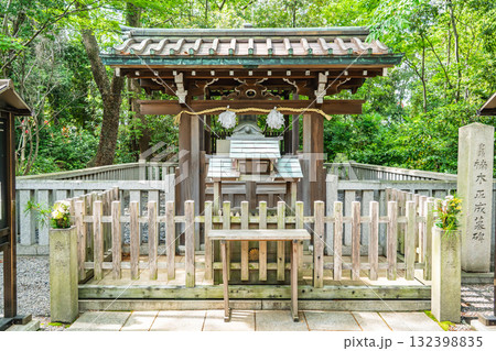 大楠公を祀る湊川神社（楠公さん）　神戸市中央区多聞通 132398835