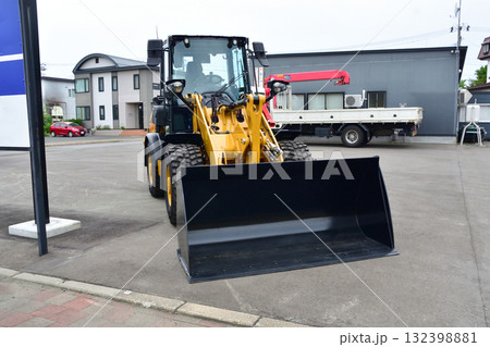 スパイクタイヤを装着した新品ホイールローダー 132398881