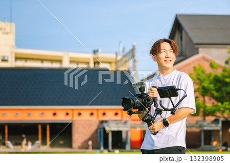 映像クリエイター  ジンバルを使った動画撮影 132398905
