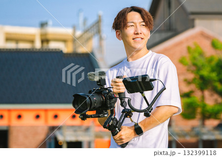 映像クリエイター  ジンバルを使った動画撮影 132399118
