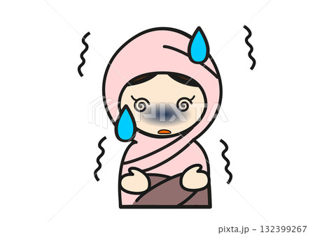 悪寒を感じて震えるヒジャブをつけた女性 132399267