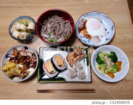 Tororo soba noodle and Futomaki 冷やしとろろ蕎麦と太巻きの和食御膳 Tororo soba noodle and Futomaki 冷やしとろろ蕎麦と太巻きの和食御膳 132400650