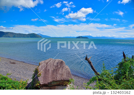 《滋賀県》琵琶湖の風景 高島市 海津大崎 《滋賀県》琵琶湖の風景 高島市 海津大崎 132403162