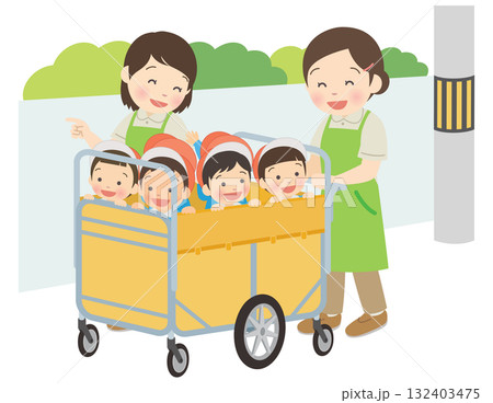 カートに乗って近くの公園に出掛ける園児と保育士 132403475