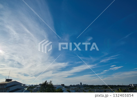 青い空と白い雲 　マンション 132403854