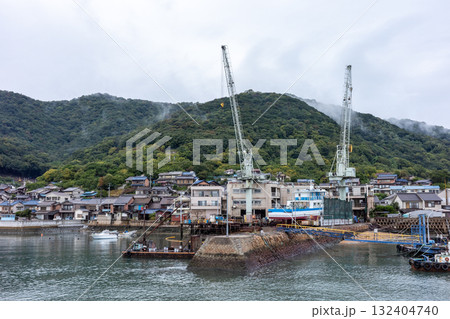 日本の広島県福山市の鞆の浦のとても美しい海の眺望 日本の広島県福山市の鞆の浦のとても美しい海の眺望 132404740