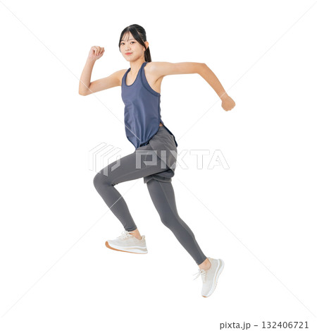 ジャンプするスポーツウェアの女性 手作業で精密に切り抜いた背景透過全身写真PNG ジャンプするスポーツウェアの女性 手作業で精密に切り抜いた背景透過全身写真PNG 132406721