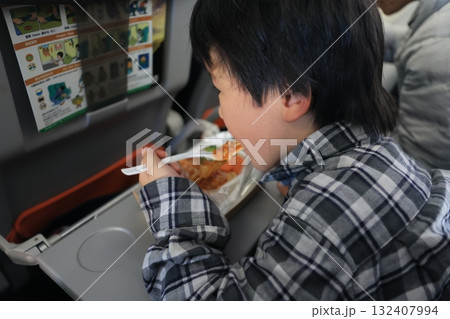 子供 子 年下 132407994
