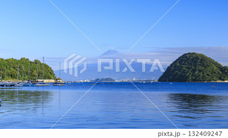 西伊豆からみた富士山 132409247