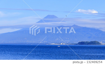 西伊豆からみた富士山 132409254