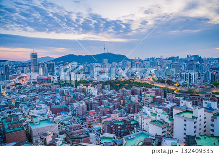 Seoul's Namsan Tower and its surrounding cityscape during the autumn day 132409335