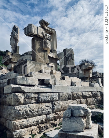 古代遺跡群保存地区に残る石の壁 132411617