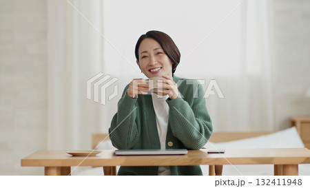 〇〇の合間 休息休憩イメージ 132411948