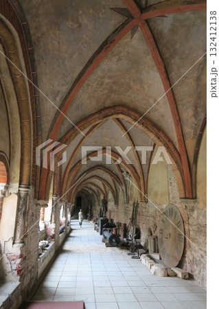 リーガ大聖堂の回廊と中庭 132412138