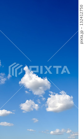 空素材(縦構図) 空素材(縦構図) 132412750
