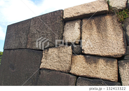 旧江戸城（皇居）の天守台跡【東京都千代田区】 132413322