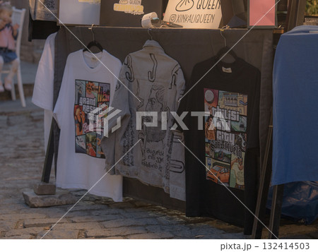ジョージア•トビリシ、露店の地元グッズ 132414503