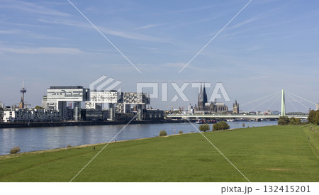 Panorama of Cologne, business center Kranhaus 132415201